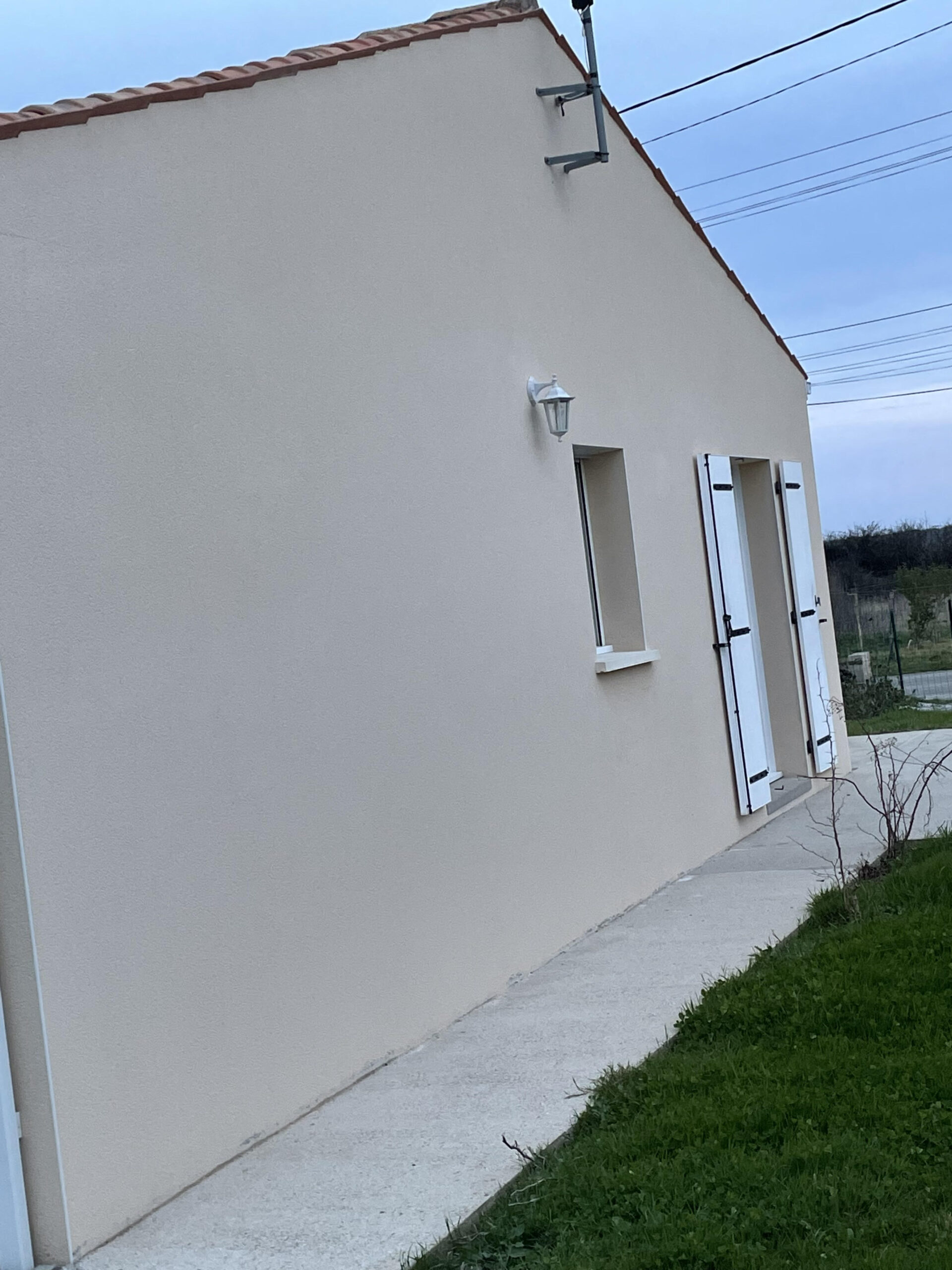Nettoyage et démoussage de façade Charente Maritime